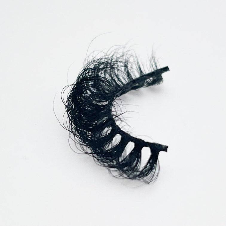 Fluffy mink strip eyelashes in Coral style, featuring a voluminous and lightweight design for comfortable wear. Perfect for enhancing eye makeup looks.